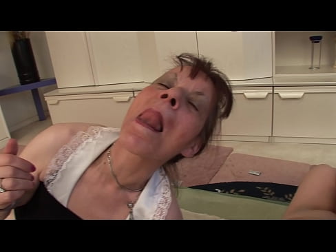 ❤️ Bi amona eta aitona batek hirukotea dute ❌ Pornografia besterik ez %eu.pornma-com.ruan