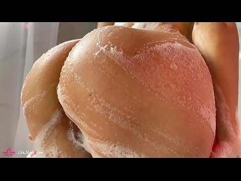 ❤️ Brunette pussy bibragailuarekin masturbatzen du dutxan orgasmo bizia lortzeko ❌ Pornografia besterik ez %eu.pornma-com.ruan