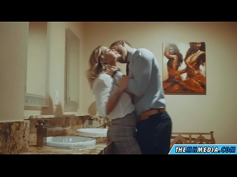 ❤️ Ilehoria busti batek komun publiko batean seduzitzen zaituenean ❌ Pornografia besterik ez %eu.pornma-com.ruan